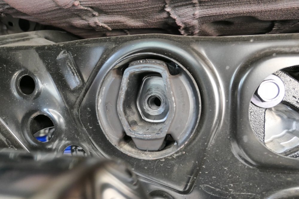 REAR DIFF. ANTI-VIBRATION INSERT - REAR TOYOTA YARIS / VITZ - Image 3