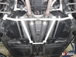 Ultra Racing Lexus IS300H Front Lower Brace URTW-LA3-2941